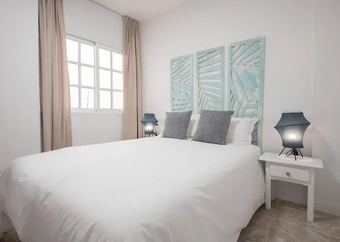 Comfortable Centric Apartment Steps From The Beach